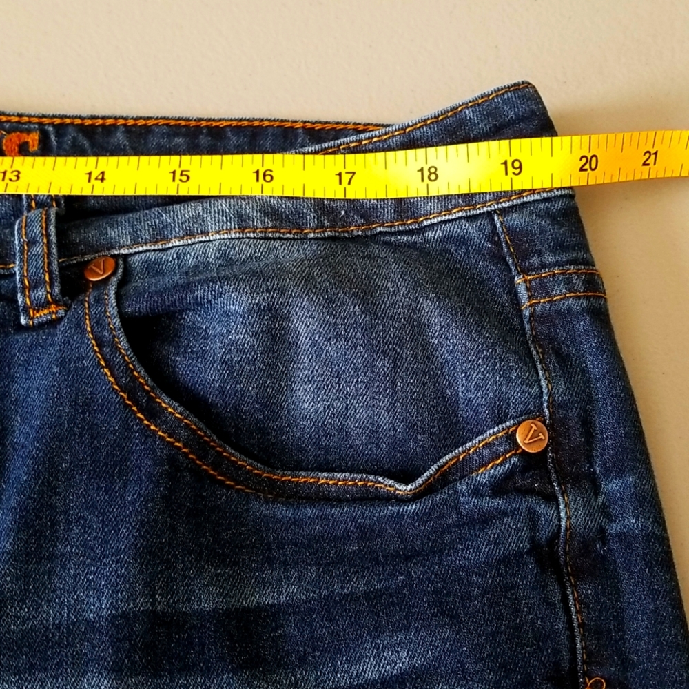 V.I.P distressed light weight jeans.. - Picture 2 of 10